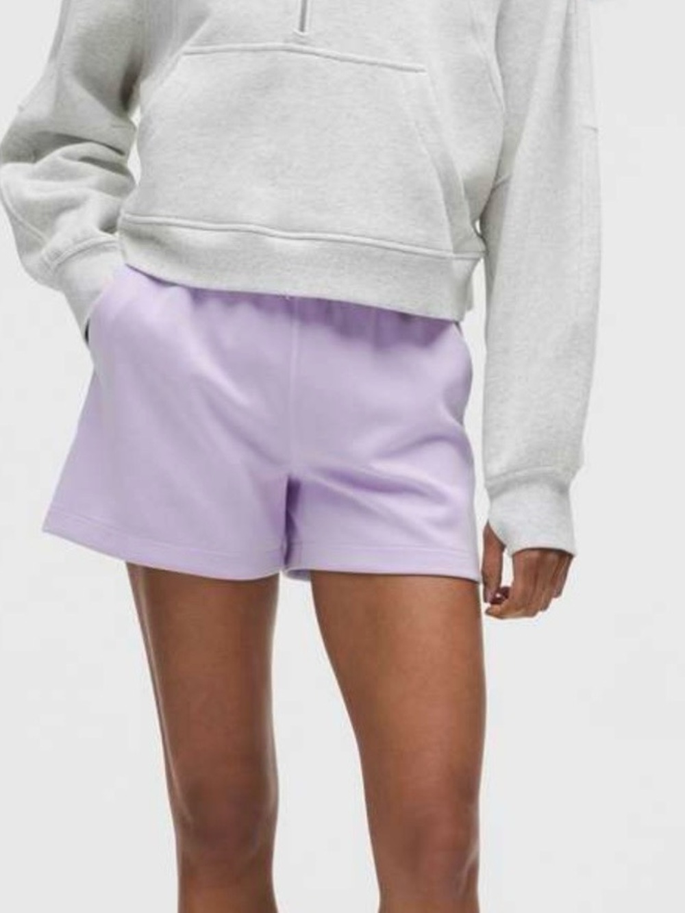 Lululemon Softstreme High-Rise Short 4"
Lavender Frost. Sz: 14. NEVER WORN!